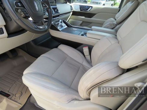 Used 2020 Lincoln Navigator Reserve w/ Luxury Package image 15