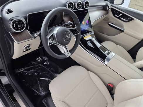 New 2026 Mercedes-Benz GLC 300 image 7