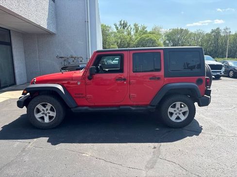 Used 2013 Jeep Wrangler Unlimited Sport AWD/4WD image 5