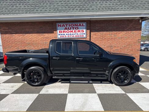Used 2019 Nissan Frontier SV w/ Value Truck Package AWD/4WD image 2