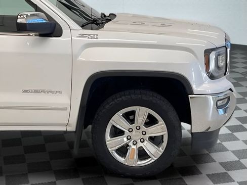 Used 2018 GMC Sierra 1500 SLT AWD/4WD image 4