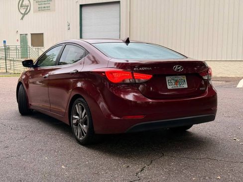 Used 2014 Hyundai Elantra Limited w/ Option Group 03 FWD image 7