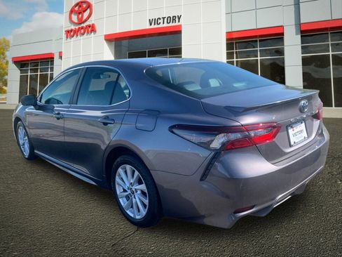 Used 2024 Toyota Camry SE FWD image 5