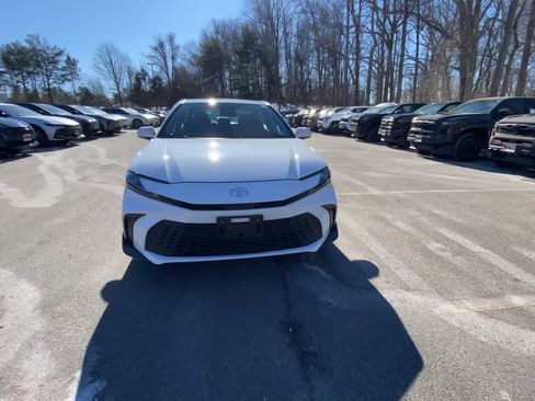 Certified 2025 Toyota Camry SE image 11