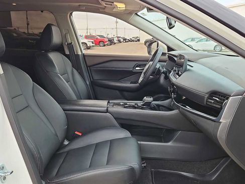 Used 2023 Nissan Rogue SL w/ SL Premium Package FWD image 18