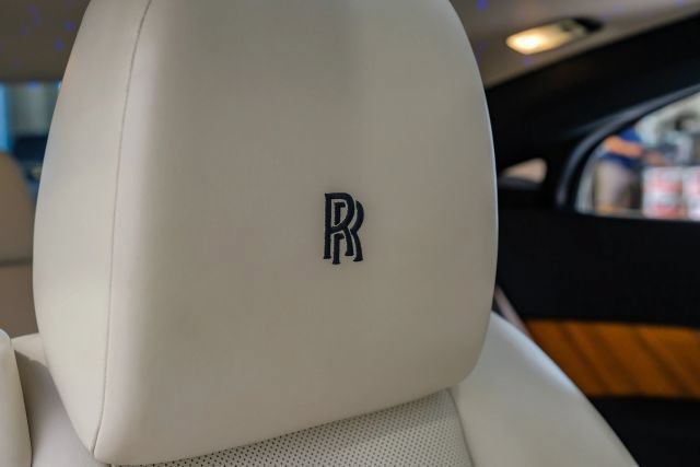Used 2017 Rolls-Royce Wraith RWD image 55