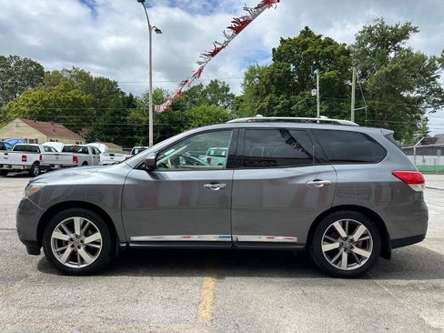 Used 2015 Nissan Pathfinder Platinum w/ Family Entertainment Package image 5
