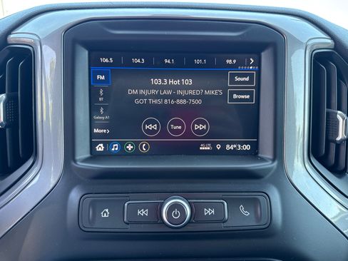 Used 2020 Chevrolet Silverado 1500 Custom w/ Custom Max Trailering Package AWD/4WD image 11