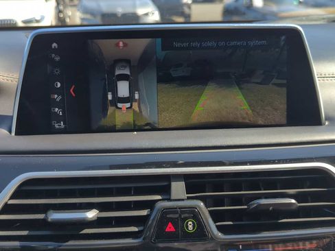 Used 2018 BMW 750i xDrive image 31