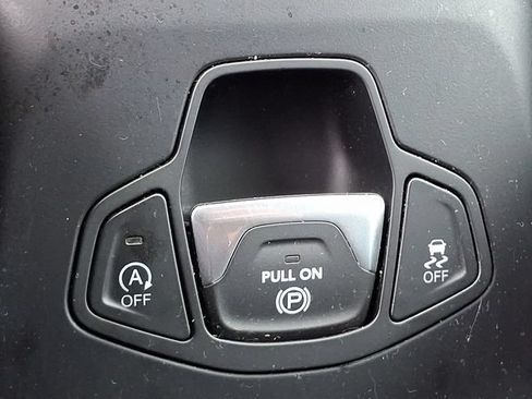 Used 2023 Jeep Renegade Altitude AWD/4WD image 26