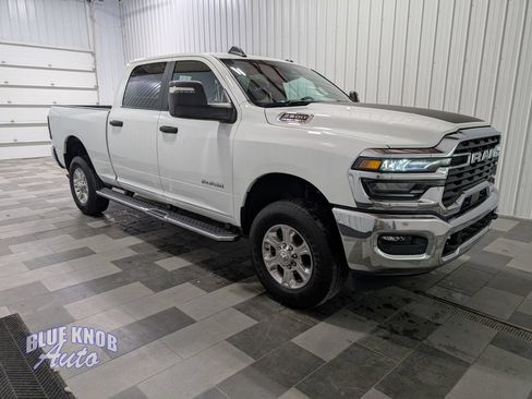Used 2026 RAM 2500 Big Horn AWD/4WD image 6