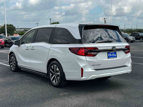 Used 2026 Honda Odyssey EX-L image 8