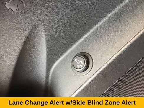 Used 2022 Chevrolet Equinox LT image 28