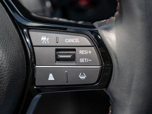 Certified 2024 Honda HR-V Sport image 32