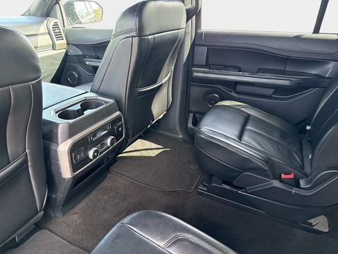Used 2020 Ford Expedition XLT w/ Equipment Group 202A RWD image 15