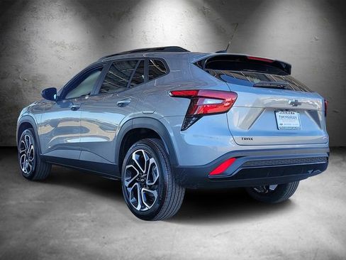 New 2026 Chevrolet Trax RS w/ Sunroof Package FWD image 4