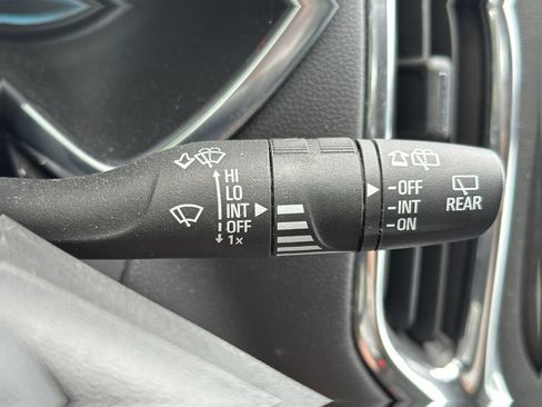 Used 2022 Chevrolet Equinox LT FWD image 28