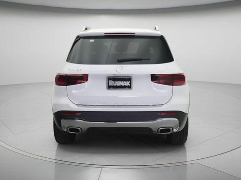 New 2026 Mercedes-Benz GLB 250 image 3