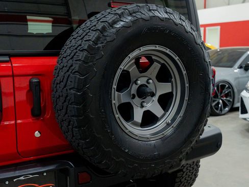 Used 2019 Jeep Wrangler Unlimited Rubicon image 9