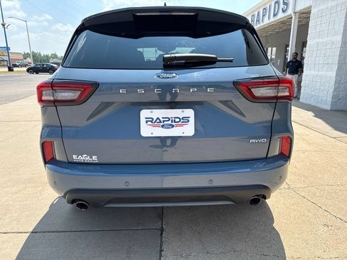 Used 2023 Ford Escape ST-Line w/ Tech Pack #1 AWD/4WD image 7