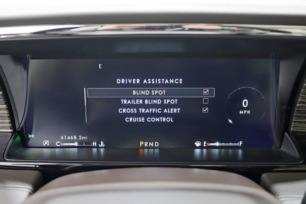 Used 2020 Lincoln Navigator Black Label w/ Cargo Convenience Package AWD/4WD image 16