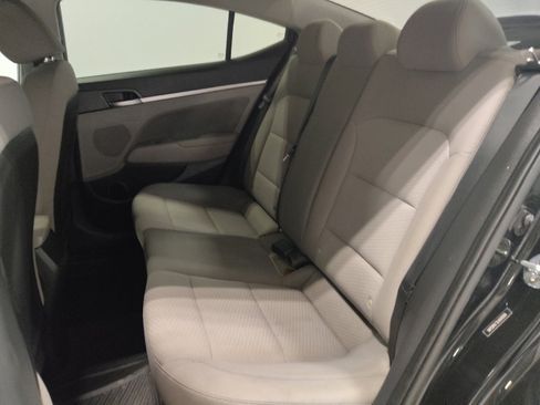 Used 2020 Hyundai Elantra SEL image 18