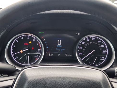 Used 2024 Toyota Camry XLE FWD image 17