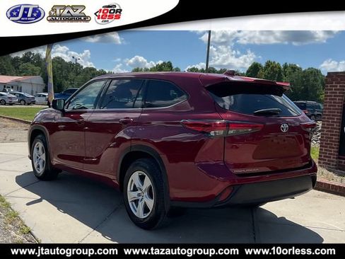 Used 2020 Toyota Highlander LE AWD/4WD image 5
