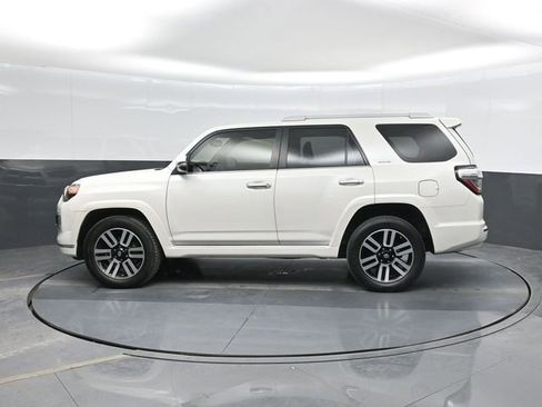 Used 2018 Toyota 4Runner Limited image 9