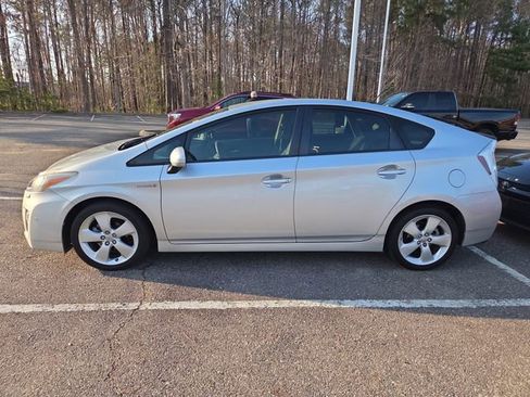 Used 2010 Toyota Prius Five image 6