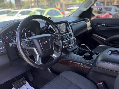 Used 2017 GMC Yukon SLE w/ Convenience Package image 9
