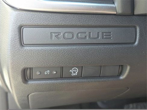 Certified 2025 Nissan Rogue S image 30