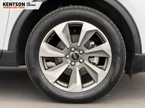 Used 2025 Ford Escape Platinum image 17