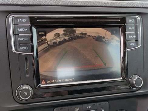 Used 2017 Volkswagen Jetta SE FWD image 31