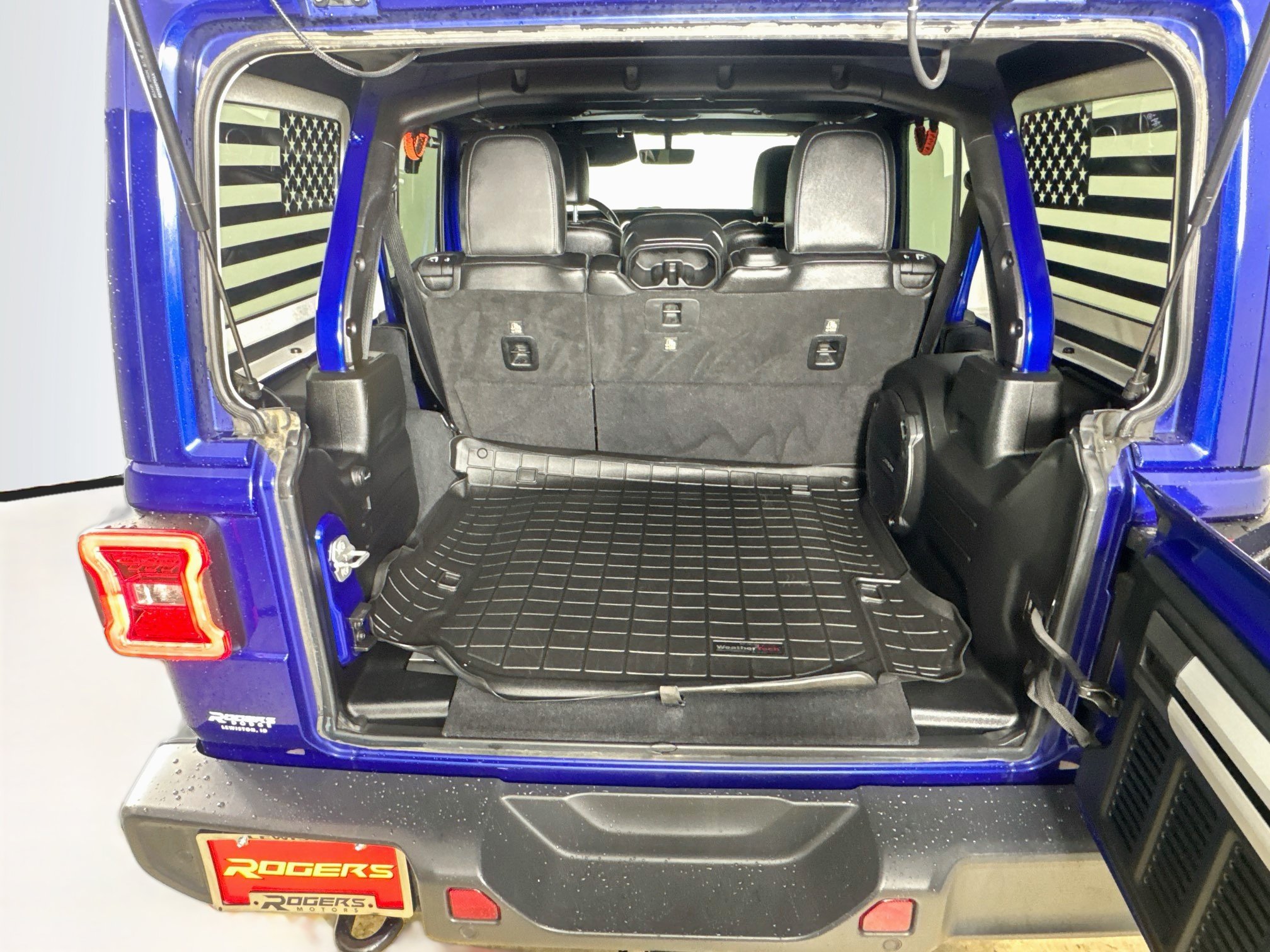 Used 2018 Jeep Wrangler Unlimited Sahara AWD/4WD image 24
