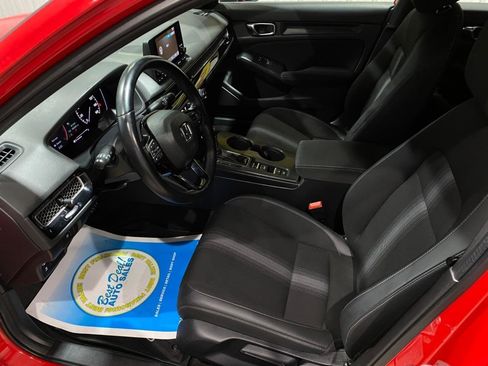 Used 2023 Honda Civic Sport image 9