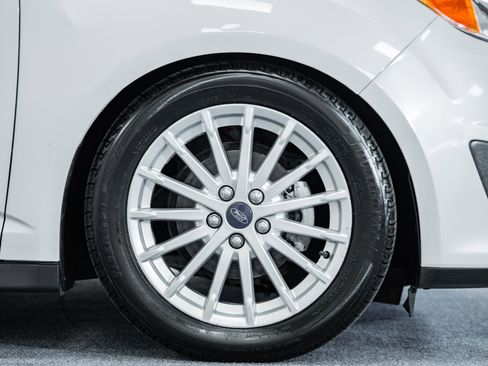 Used 2013 Ford C-MAX SE image 15