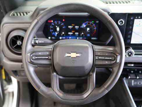 Used 2024 Chevrolet Colorado W/T image 13