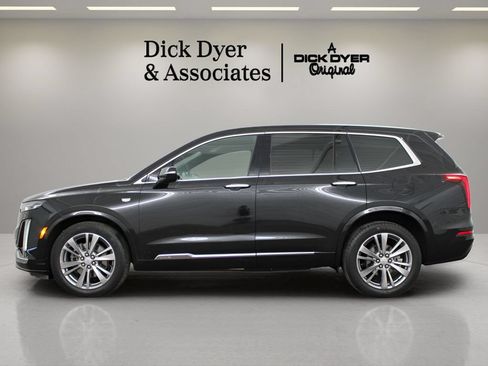 Used 2023 Cadillac XT6 Premium Luxury AWD/4WD image 6