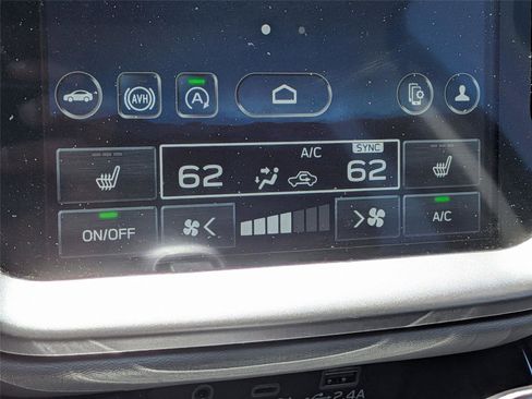 Certified 2025 Subaru Outback Onyx Edition XT w/ Tech Package 3 AWD/4WD image 12