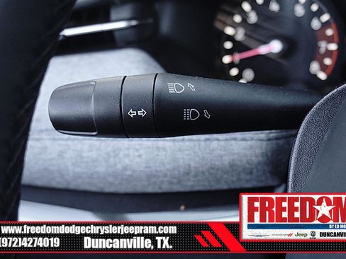 New 2026 Jeep Compass Latitude image 28