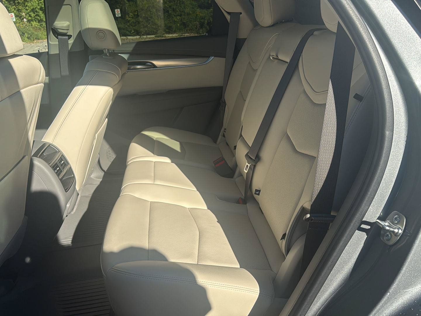 Used 2024 Cadillac XT5 Premium Luxury w/ LPO, Floor Liner Package AWD/4WD image 10