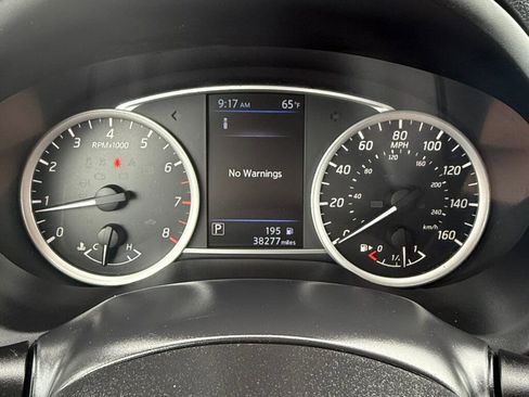 Used 2019 Nissan Sentra SR w/ Exterior Package FWD image 29