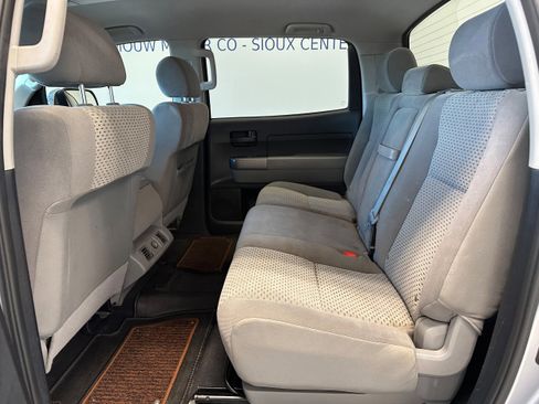 Used 2012 Toyota Tundra 4x4 CrewMax image 12