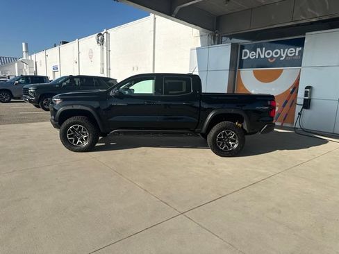 Used 2025 Chevrolet Colorado ZR2 AWD/4WD image 8
