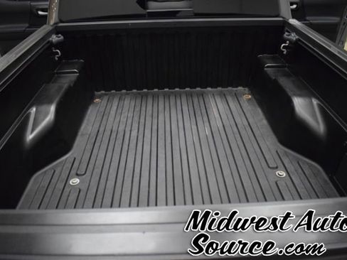 Used 2019 Toyota Tacoma SR5 image 25