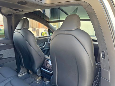 Used 2024 Tesla Model X AWD/4WD image 41