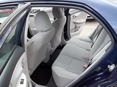 Used 2011 Toyota Corolla LE image 9