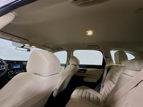 Used 2019 Honda CR-V LX image 12