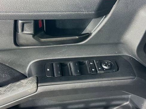 Certified 2024 Toyota Tacoma SR5 AWD/4WD image 19